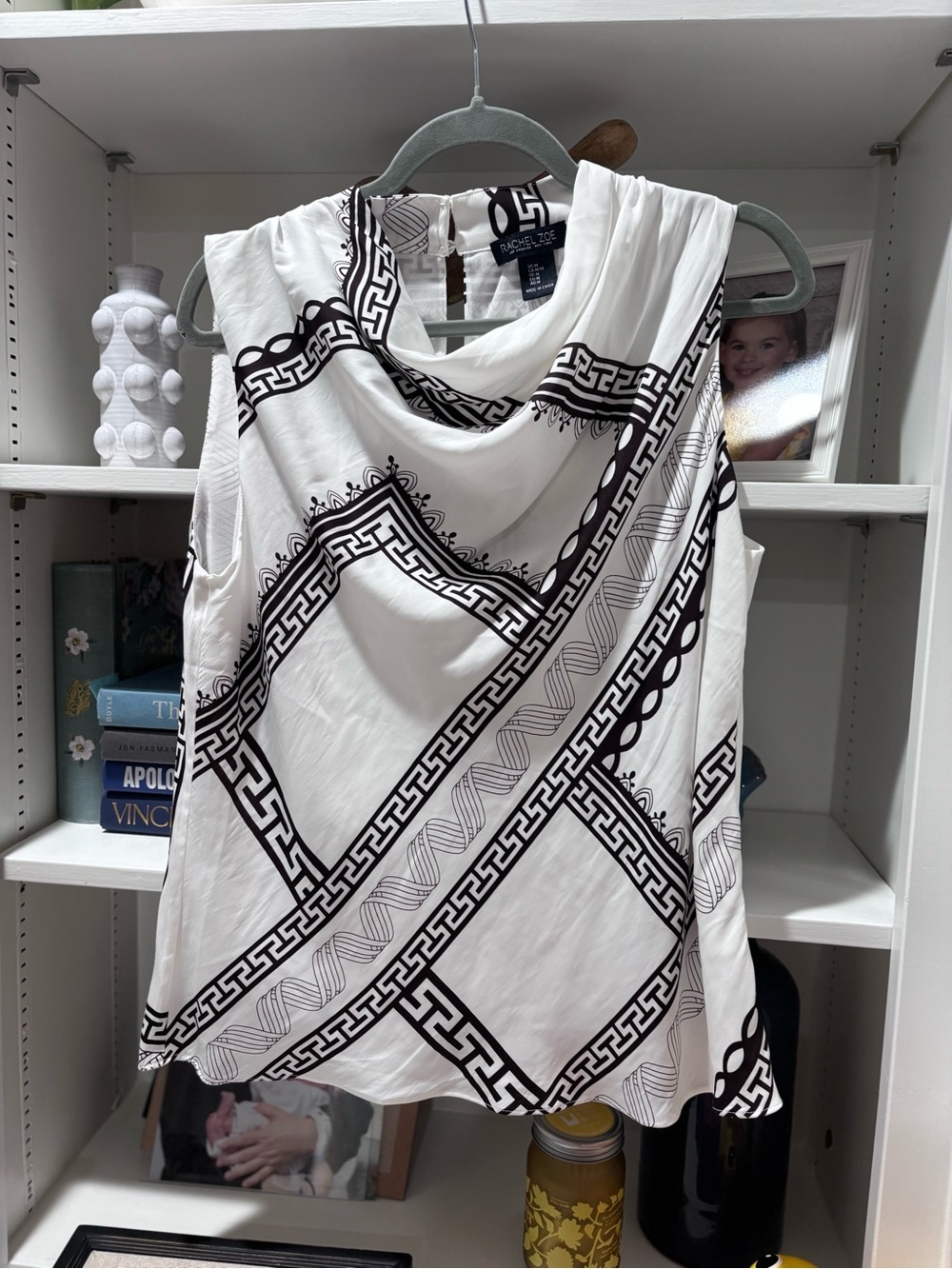 Rachel Zoe Women's Sleeveless Cowl Neck Blouse white & black geometric print M